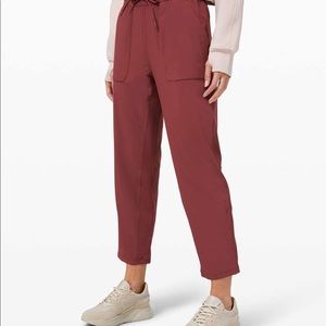 ❌SOLD❌ Lululemon Beyond the Studio Crop - Savannah SZ 2